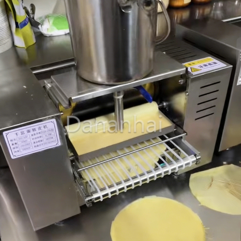 Kitchen Appliances Stores - Machine à crêpes compacte pour les